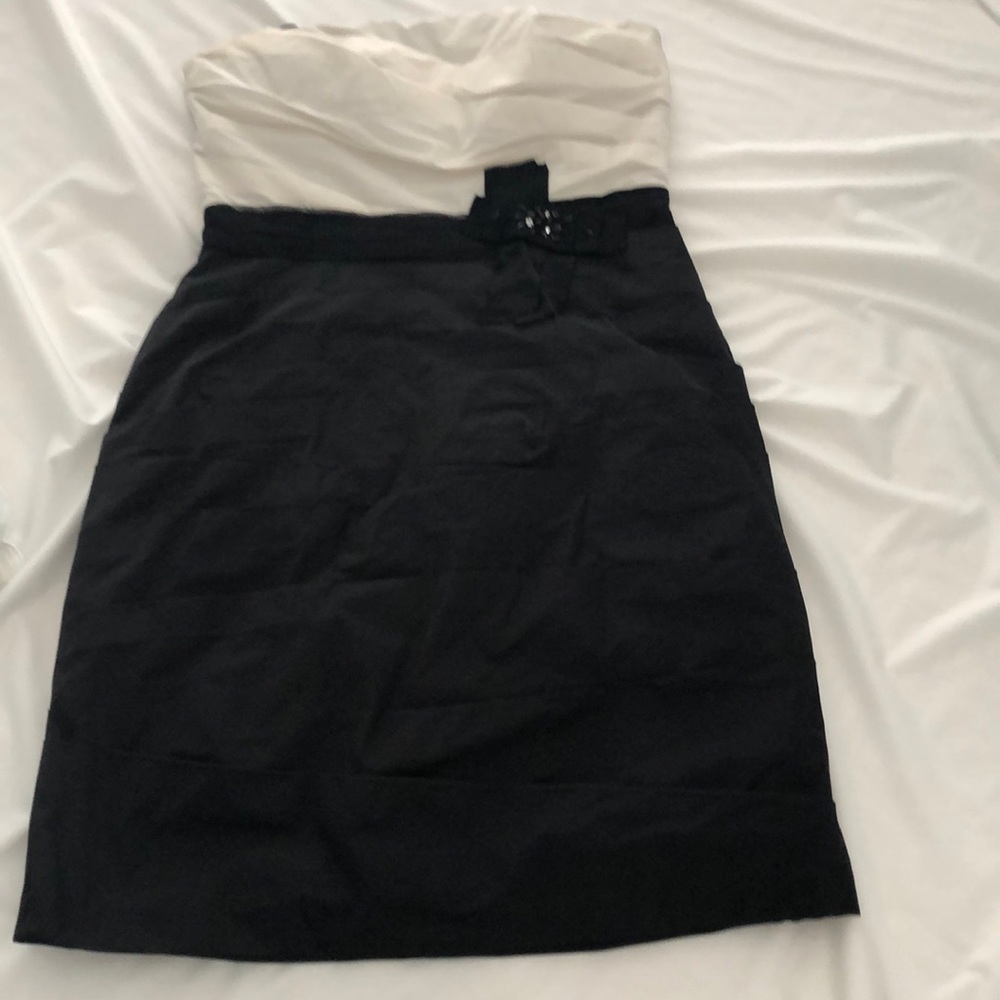 Strapless ruched cocktail dress